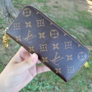 Authentic Louis Vuitton Wallet